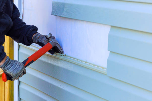 Reliable Siding Replacement contractor in Brownsville, FL by Creative Siding